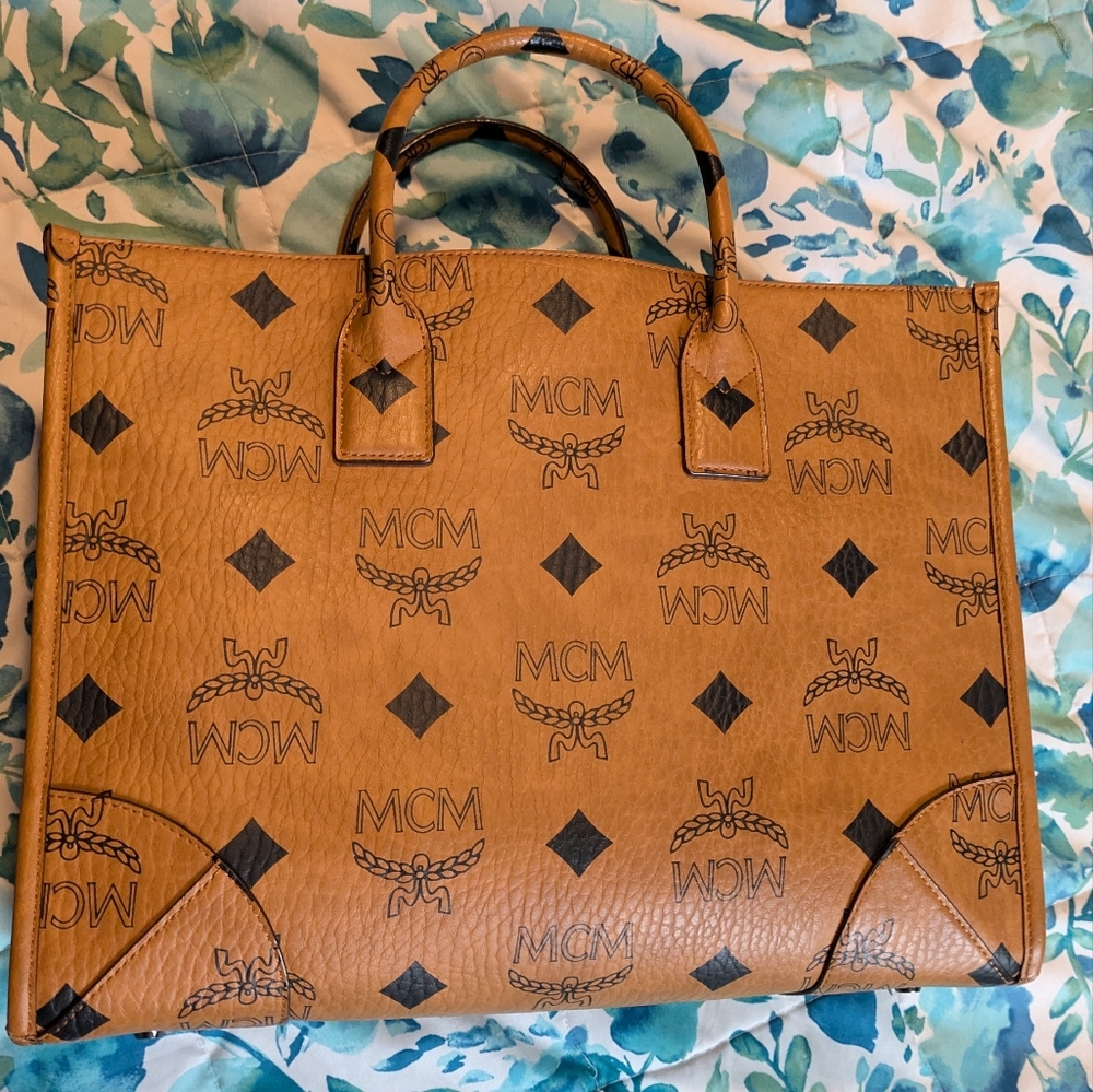 MCM Large Munchen Tote